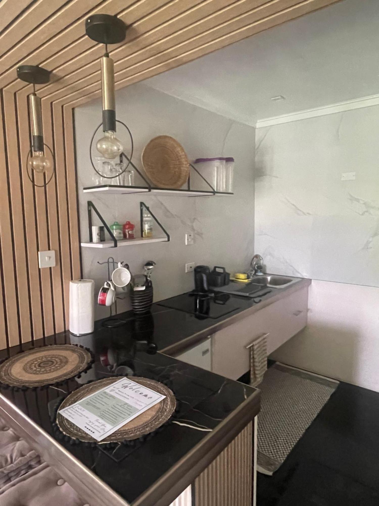 Scarlett 1 - Us Embassy Appt 7 Mins Drive- Lloyd Erskine Sandiford Centre And Ross Uni 5 Mins Drive -only The 1 Night Package Includes Airport And Embassy Roundtrip * Bridgetown